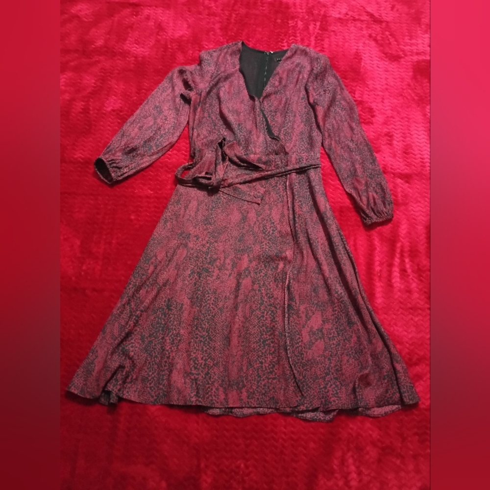 Ann Taylor Red and Black Long Sleeve Dress